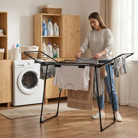 Suszarka na pranie odzież bieliznę stojąca 25 metrów 4 skrzydła składana czarna ModernHome